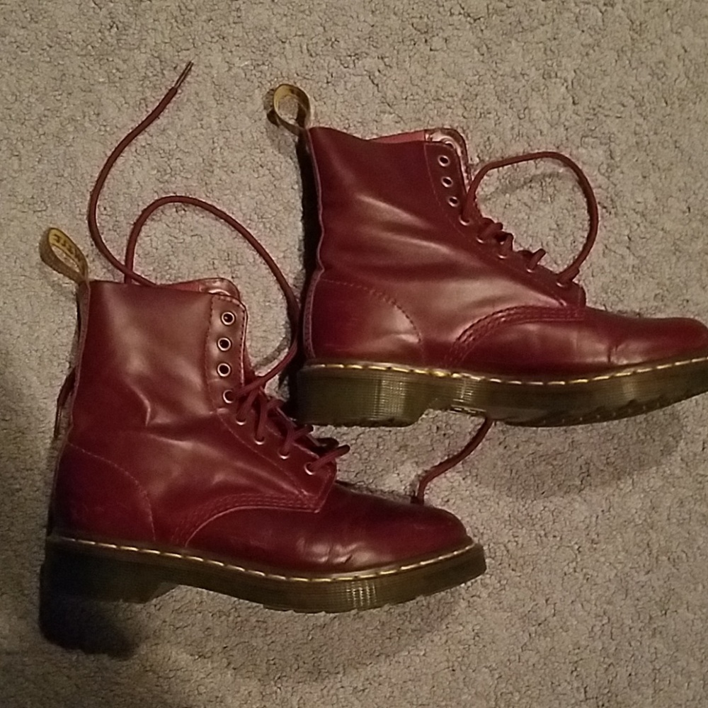 Womens Doc Martens Pascal red size US 6